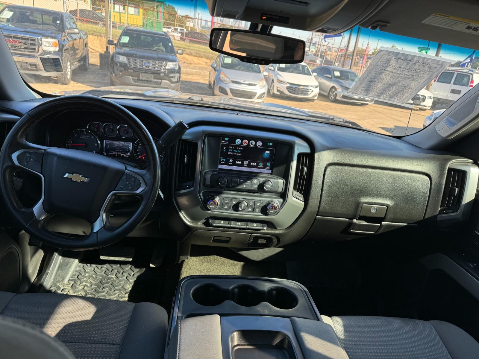 2017 Chevrolet Silverado 1500 LT Crew Cab 4WD (3GCUKREC7HG) with an 5.3L V8 OHV 16V engine, 6A transmission, located at 945 E. Jefferson Blvd, Dallas, TX, 75203, (214) 943-7777, 32.752514, -96.811630 - Photo #4
